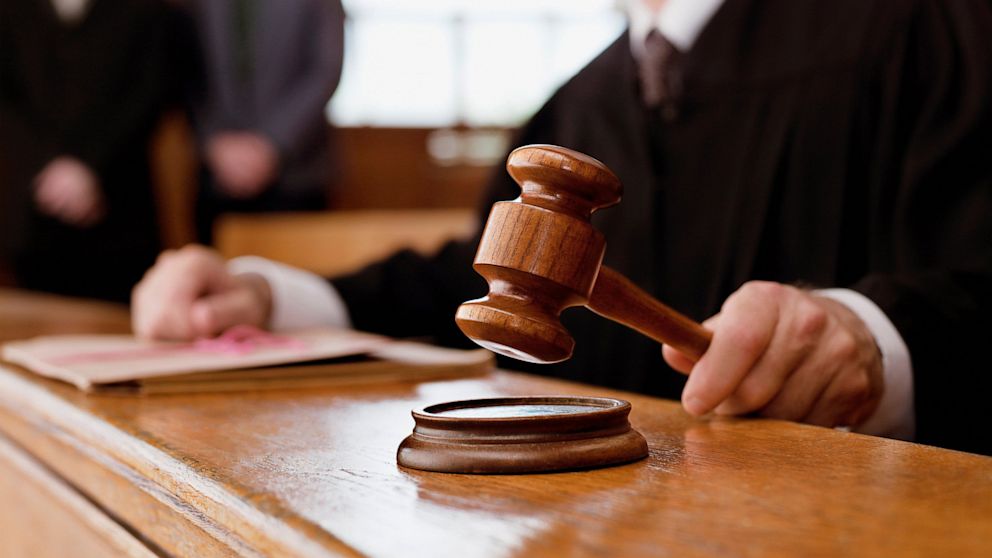 Despre judecători şi statutul profesiei acestora
