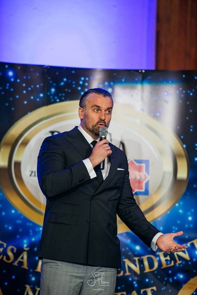 Interviu cu Cezar Ionașcu, avocatul care a înlocuit profesia cu consultanța vestimentară - II